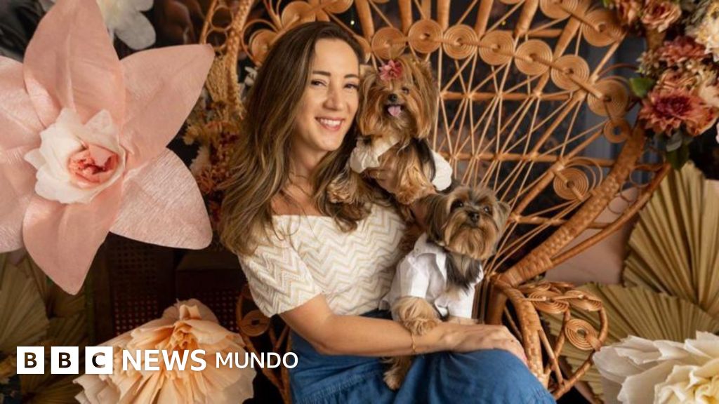 Los "padres de mascotas" que tratan a sus perros como hijos