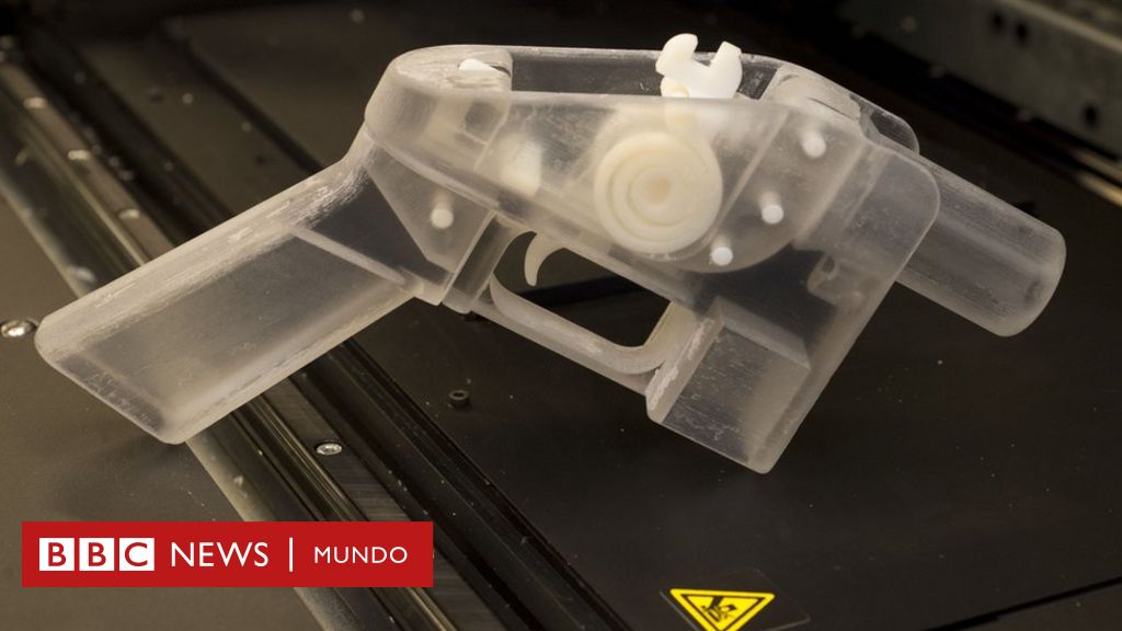 Armas em 3D: homem condenado a 8 anos de prisão por produzir fuzil em  impressora - BBC News Brasil