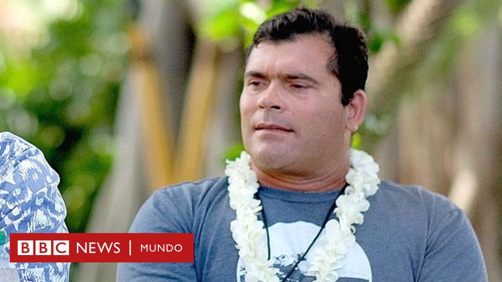 O lendário surfista Márcio Freire morre enquanto surfava nas enormes ondas da Nazaré, Portugal