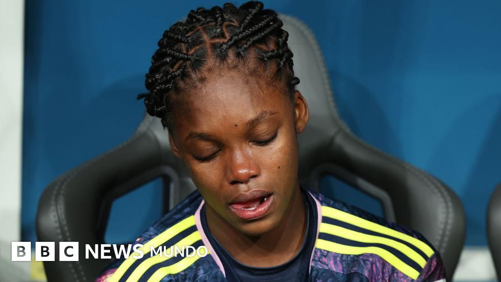 Colombia lucha, pero no puede con Inglaterra y se queda afuera del Mundial de fútbol