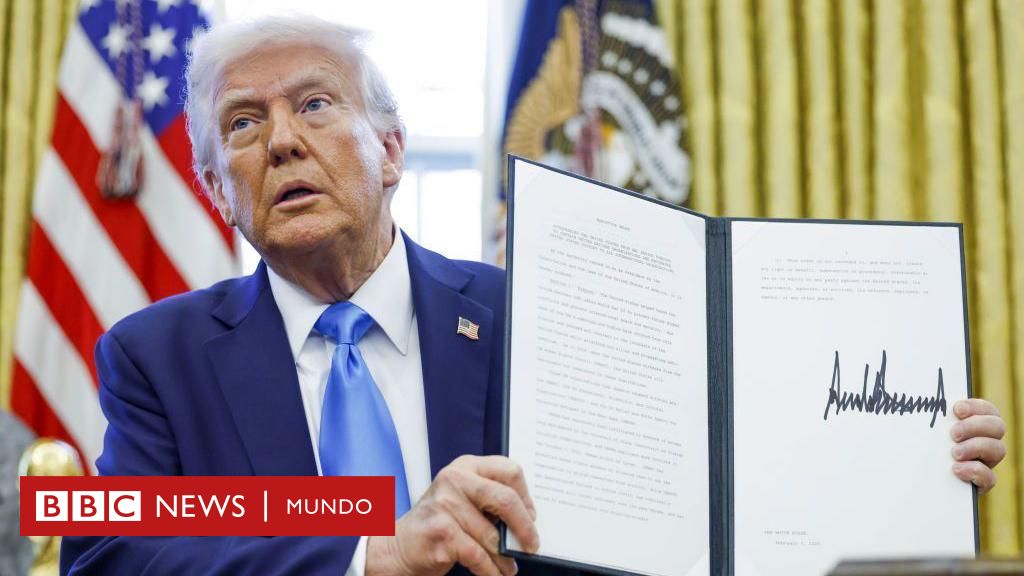 Cómo Trump intenta ampliar sus poderes presidenciales y pone a EE.UU. al borde de una crisis constitucional