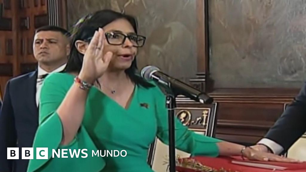 Delcy Rodríguez prête serment en tant que présidente en charge du Venezuela après la capture de Maduro