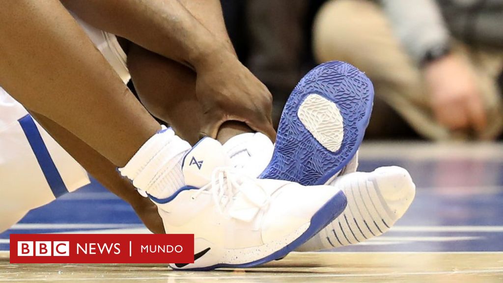 Lesión Zion Williamson: cómo un zapato roto ha puesto a Nike y al baloncesto bajo la lupa en Estados Unidos - BBC News Mundo