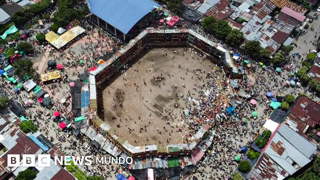 Tragedia en el Espinal: las imágenes del derrumbe de palcos durante una corrida de toros en Colombia que dejó 4 muertos y más de 300 heridos