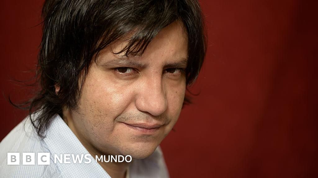 Alejandro Zambra: “A los hombres se nos celebran muchas cosas que si las hace una mujer son invisibles”