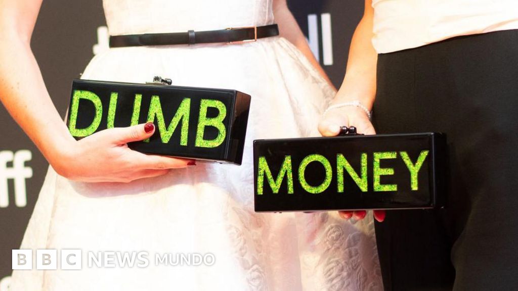 El riesgo del "dinero tonto": las complejas operaciones especulativas con las que los inversores aficionados juegan con fuego