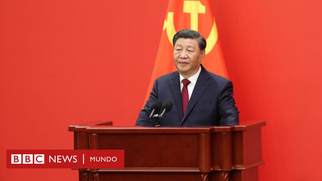 Xi Jinping menerima masa jabatan bersejarah ketiga sebagai Sekretaris Jenderal Partai Komunis China