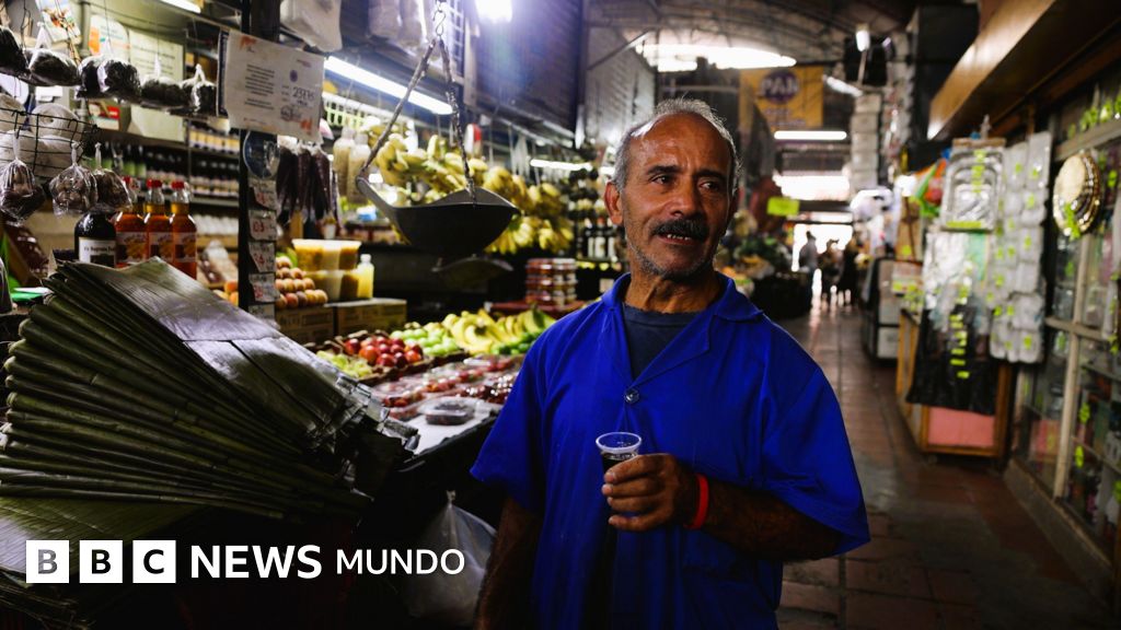 Venezolanos en crisis: incertidumbre ante las amenazas militares de EE.UU. y el dólar en caída