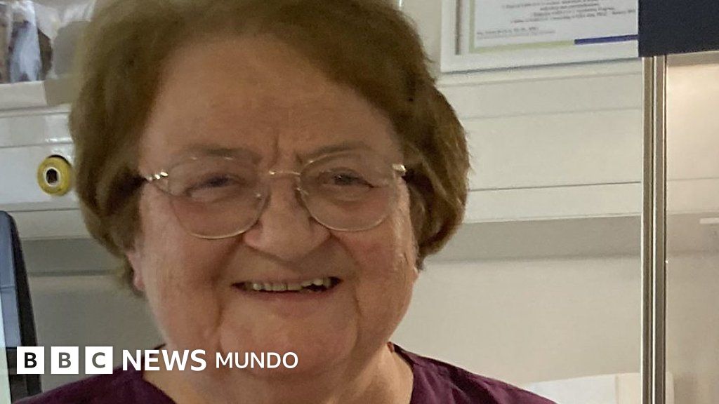 La científica que pasó de contrabando a su país el VIH en su bolso para estudiarlo y salvar vidas