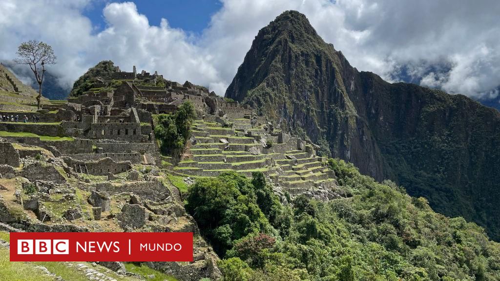 El paro indefinido en Machu Picchu que obligó a evacuar a cientos de turistas