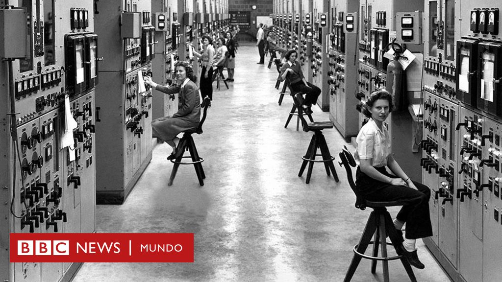 Las "chicas del calutrón", las miles de mujeres que sin saberlo prepararon el uranio que se usó en la bomba atómica de Hiroshima