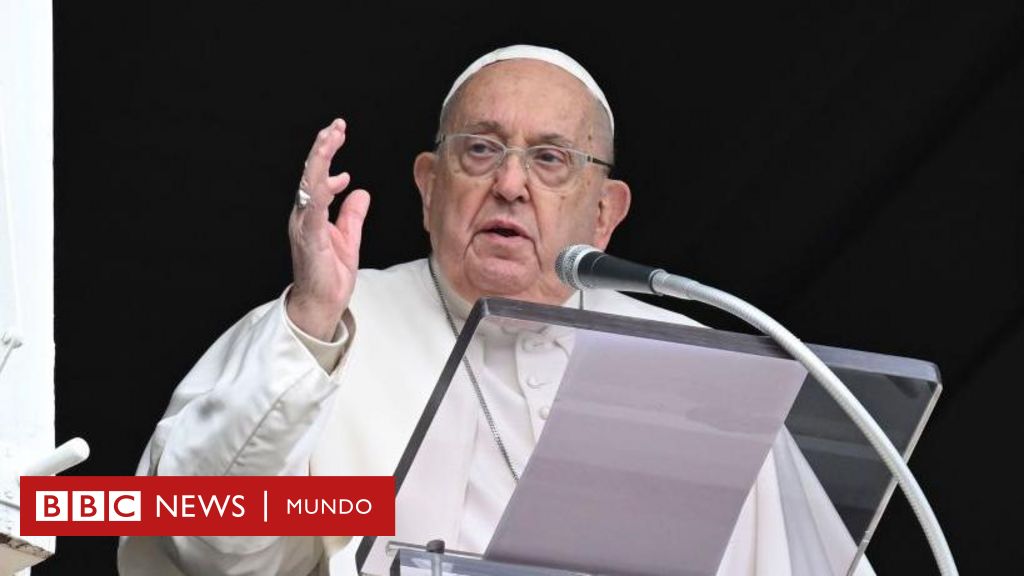 El papa Francisco pasa una noche tranquila tras empeorar su estado de salud al sufrir un "ataque aislado de broncoespasmo", según el Vaticano