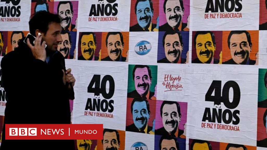 3 hitos que marcaron el regreso de la democracia en Argentina hace 40 años (más allá del juicio a las juntas militares)