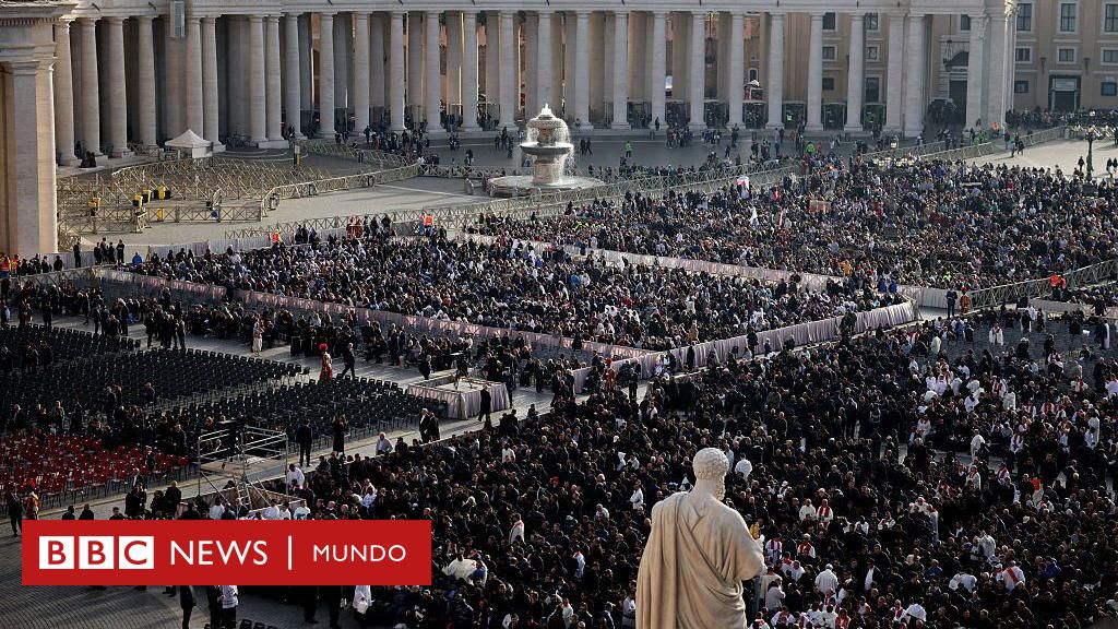 Poderosos y marginados: el mundo despide al papa Francisco en Roma