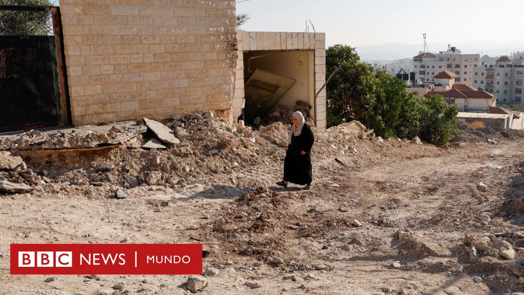 El doloroso regreso de las familias palestinas a sus casas en ruinas tras la mayor operación militar de Israel en Yenín en décadas