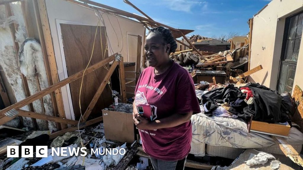 Las imágenes de la devastación en Mississippi tras el paso del tornado que dejó al menos 26 muertos