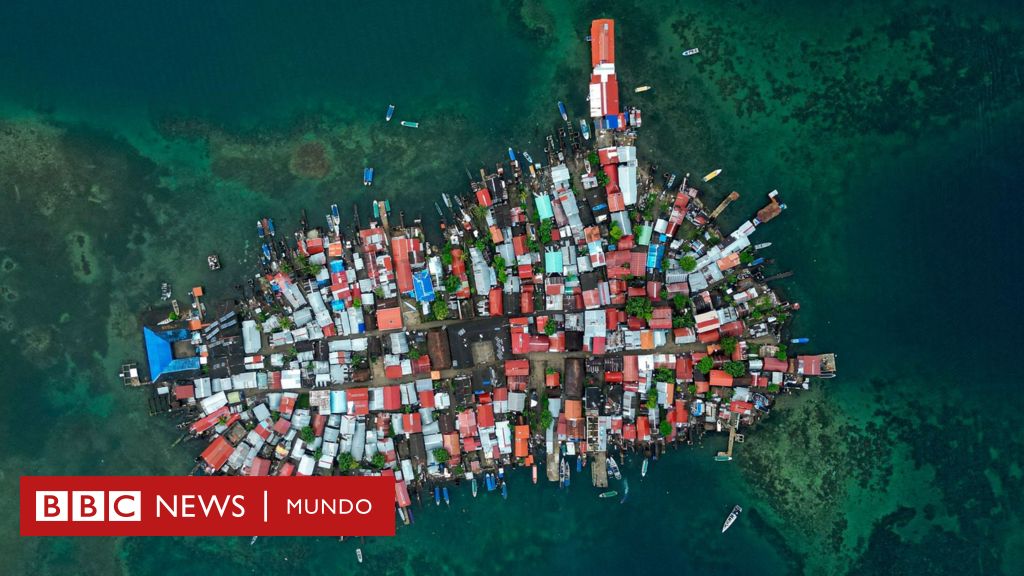 Los indígenas que tuvieron que abandonar su isla ante el riesgo de que se la trague el mar