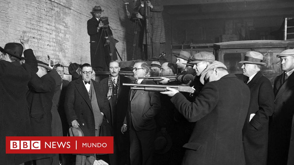 Qué fue "la matanza de San Valentín", el crimen que marcó el final de Al Capone y de la ley seca en Estados Unidos