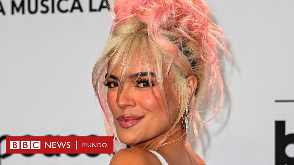 Karol G hace historia con álbum No. 1 en Billboard 200