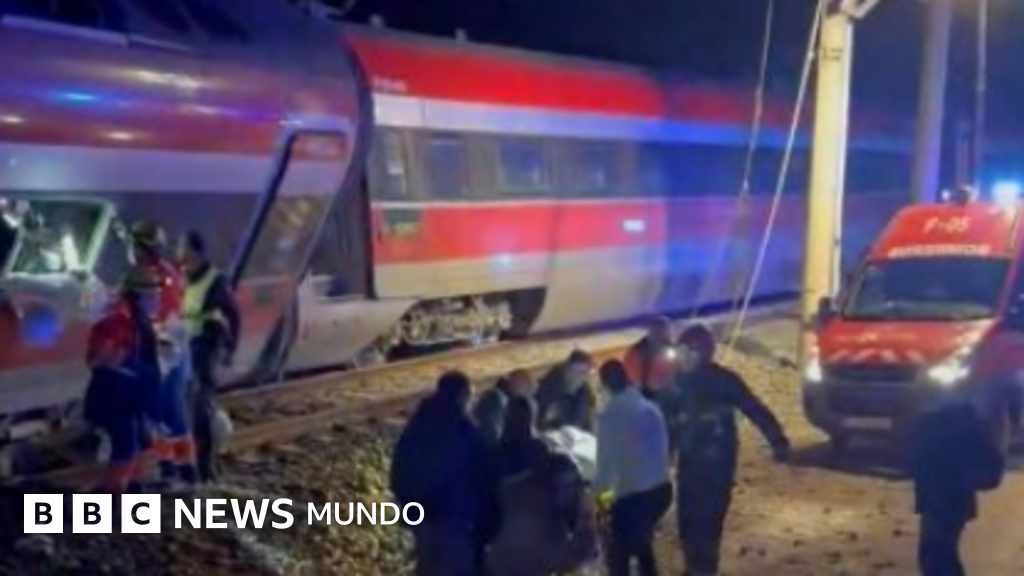 スペイン南部で高速列車２台が脱線、少なくとも２１人死亡