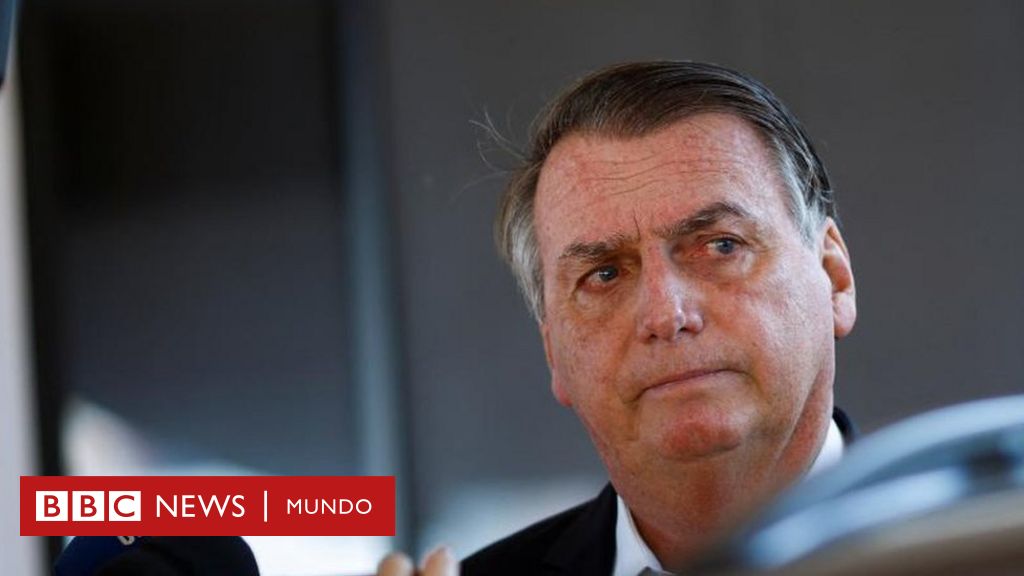 Jair Bolsonaro: la policía registra la casa del expresidente de Brasil en una investigación sobre su vacunación contra la covid