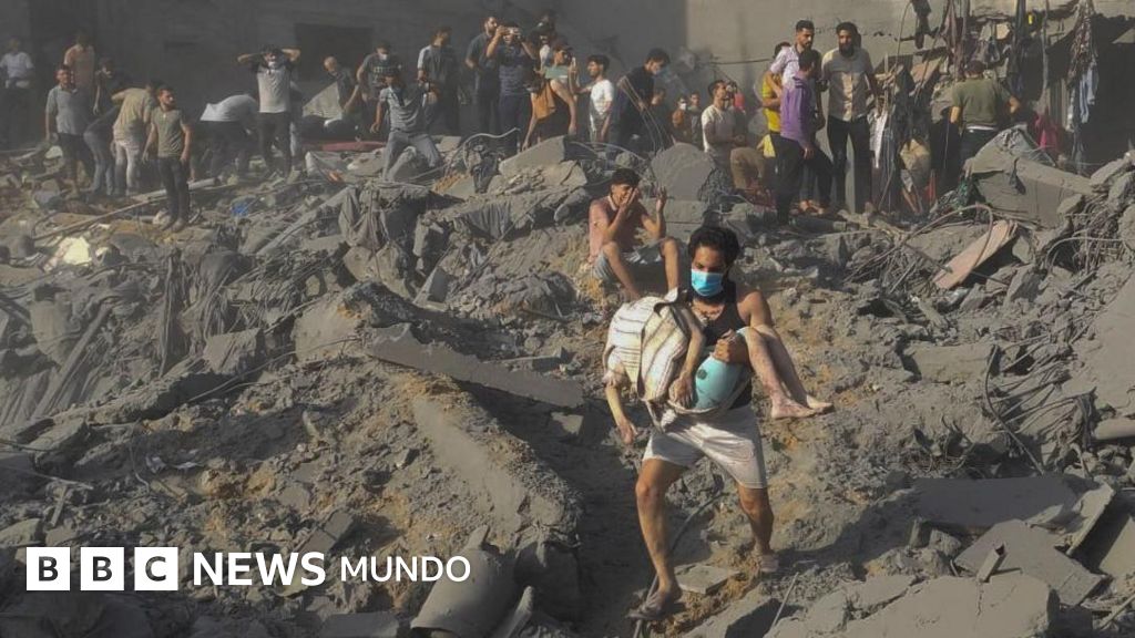 Decenas de muertos en una explosión en un campo de refugiados de Gaza, según las autoridades palestinas