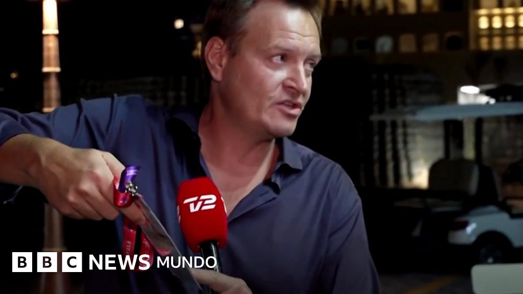 Qatar 2022: el reportero danés al que agentes de seguridad de impidieron transmitir en directo