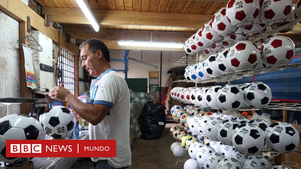 hostilidad Laos Shuraba Por qué cientos de trabajos están en riesgo en Bell Ville, Argentina, la  capital mundial de las pelotas de fútbol - BBC News Mundo