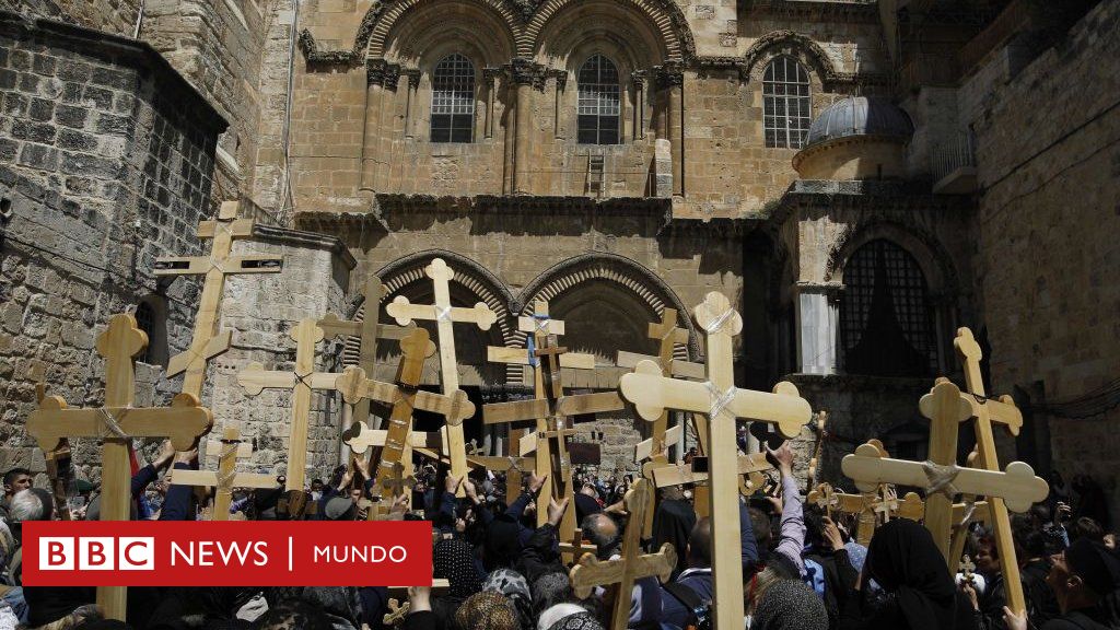 Cómo la Basílica del Santo Sepulcro de Jerusalén terminó en manos de 3 confesiones cristianas y los retos que impone el Status Quo que la rige