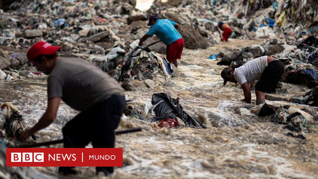 Las impactantes imágenes de la contaminación de un río en Guatemala