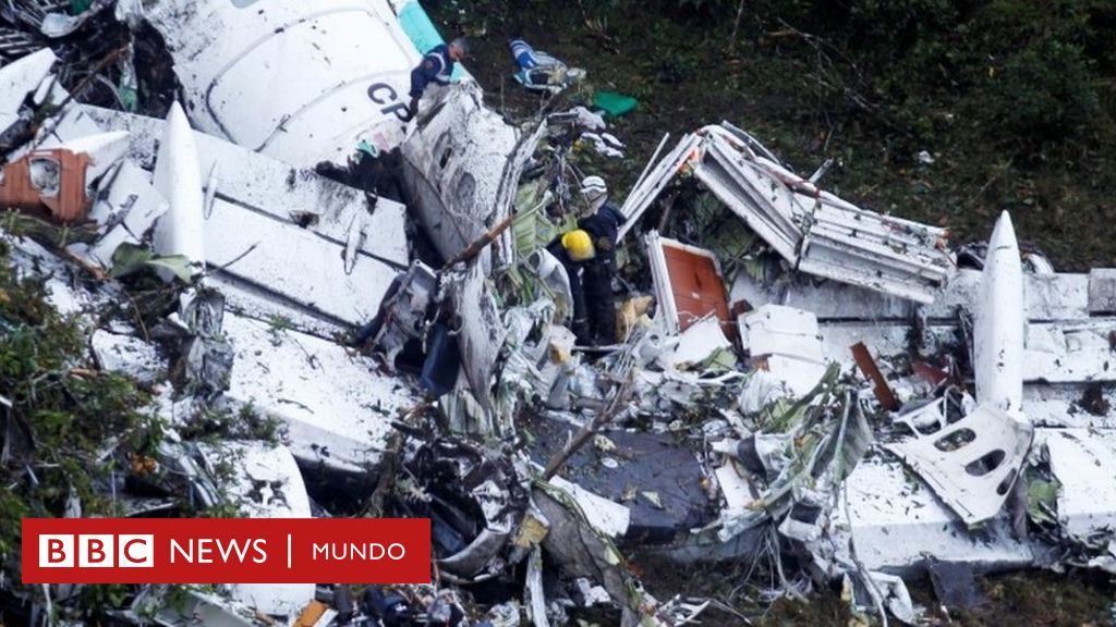 Tragedia del Chapecoense: Bolivia suspende a la aerolínea Lamia,  propietaria del avión accidentado - BBC News Mundo