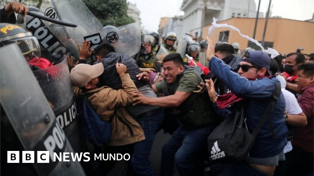 Crisis en Perú: manifestantes exigen nuevas elecciones y la presidenta Boluarte sopesa convocarlas