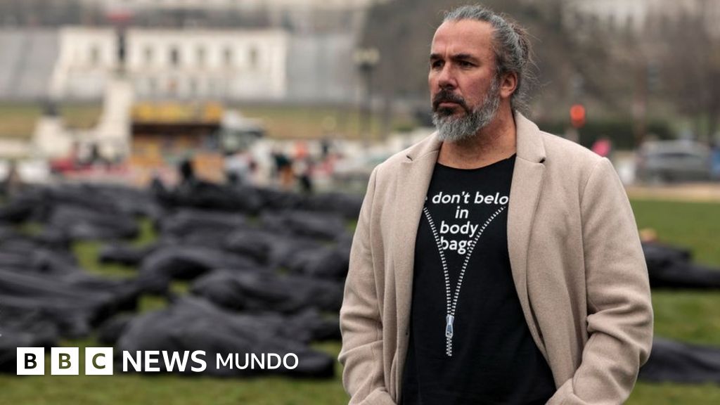 "Si matan a 19 niños en una escuela y les desfiguran el rostro, sería una emergencia en cualquier país": la lucha del padre de uno de los estudiantes muertos en el tiroteo de Parkland