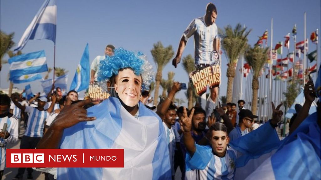 Qatar 2022: los polémicos "hinchas falsos" con los que los organizadores del Mundial quisieron animar el inicio del campeonato