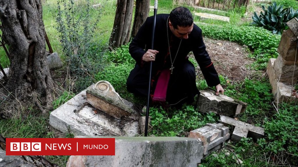 La indignación de la Iglesia Anglicana y de Reino Unido por las tumbas vandalizadas en un cementerio cristiano en Israel