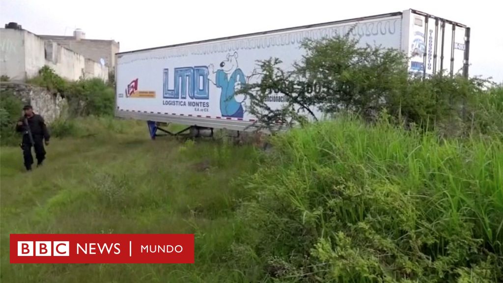 México Escándalo Por El Tráiler De Cadáveres Que Guardaba Más De 150