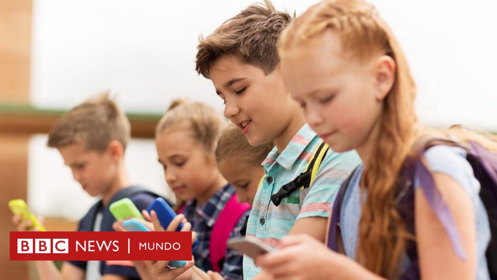 unocero - 10 cosas que debes considerar antes de darle un smartphone a un  niño