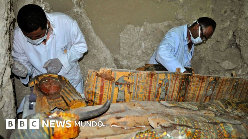 El fantástico descubrimiento en Egipto de una tumba "intacta" con 8