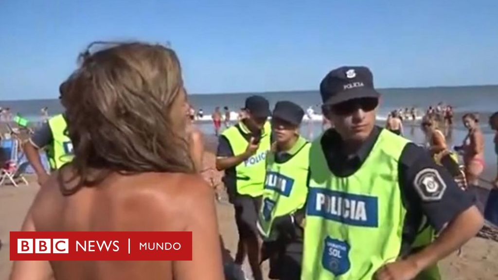 La foto que muestra la polémica en Argentina por 3 jóvenes en topless - BBC  News Mundo