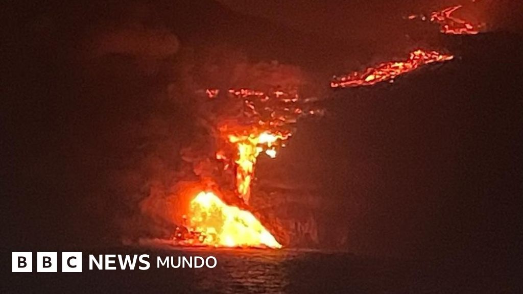 La lava del volcán de La Palma llega al mar y causa preocupación por la emisión de gases nocivos - BBC News Mundo