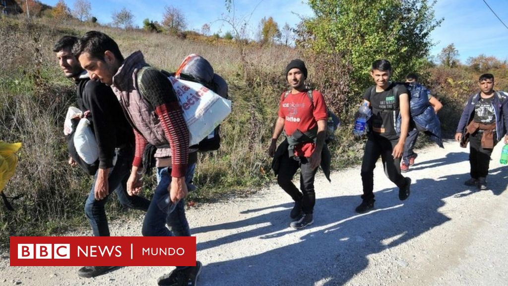 La caravana de miles de migrantes olvidada en Europa BBC News Mundo