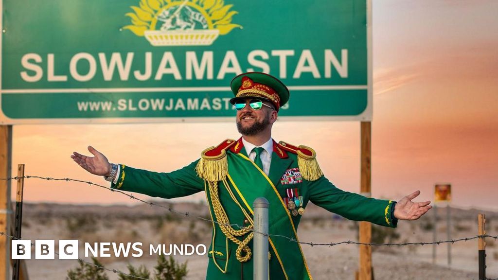La República de Slowjamastan, la micronación fundada en California por un excéntrico "sultán" que ya tiene 25.000 ciudadanos