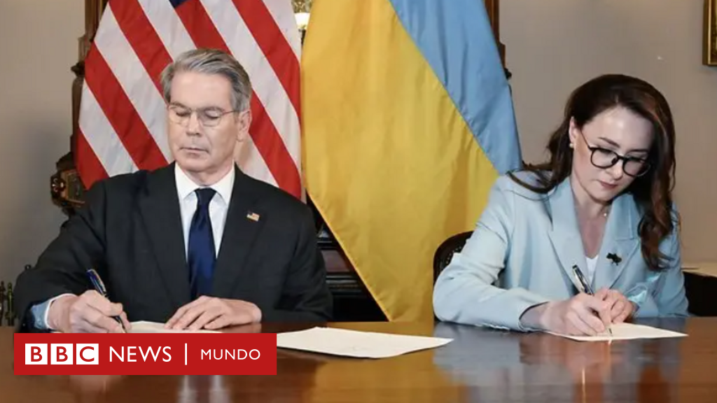 EE.UU. firma un histórico acuerdo de explotación de minerales con Ucrania