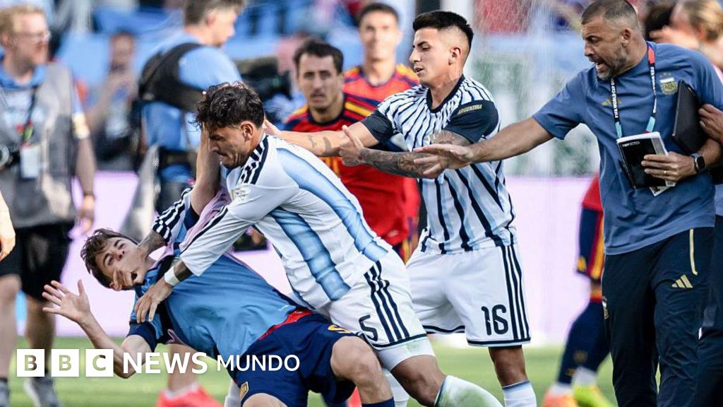 La FIFA abre una investigación contra Argentina por los incidentes tras la  derrota en la final del Mundial 2026 - BBC News Mundo