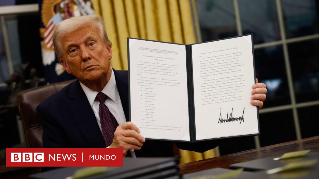 Trump expande el poder presidencial en sus primeros días en la Casa Blanca para acelerar un cambio radical en EE.UU.