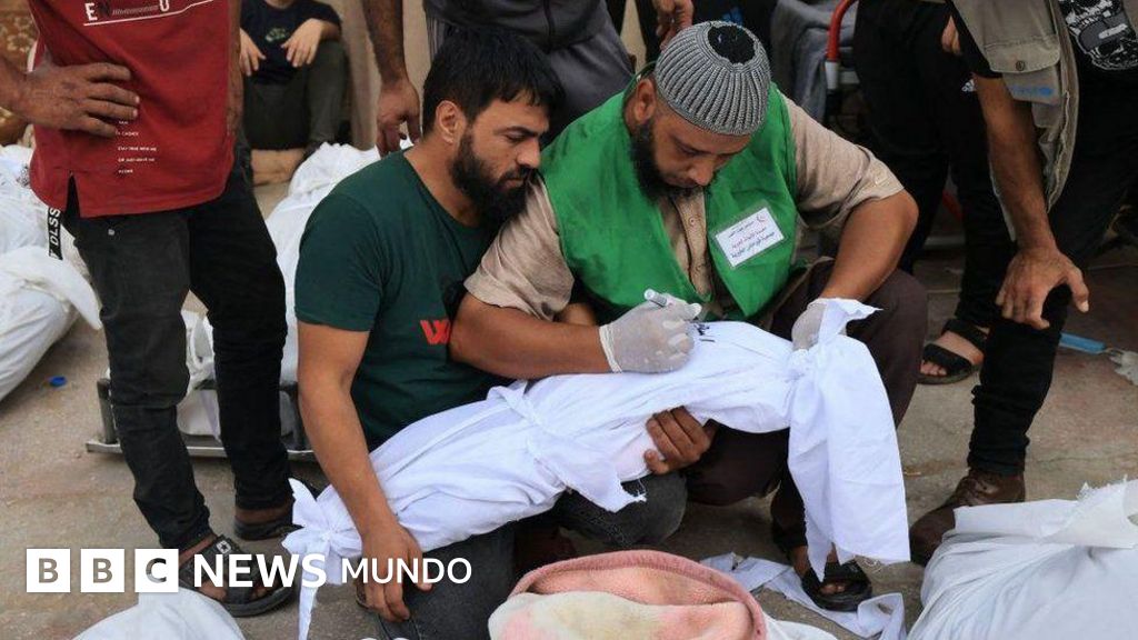 "No tenemos suficientes mortajas para cubrir los cuerpos": el horror que se vive dentro de los hospitales en Gaza