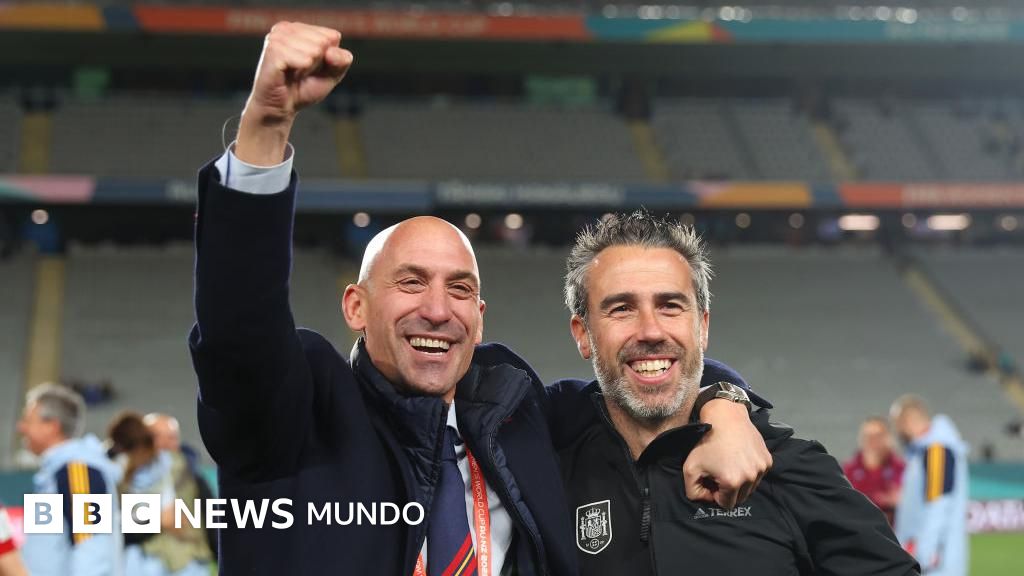 España despide al seleccionador Jorge Vilda en medio del escándalo por el beso de Luis Rubiales a Jenni Hermoso