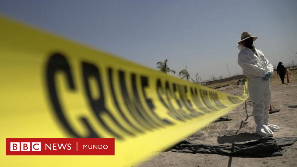 Arrestan al alcalde de Teuchitlán por presuntos vínculos con Rancho Izaguirre, el campamento de entrenamiento del crimen organizado en México