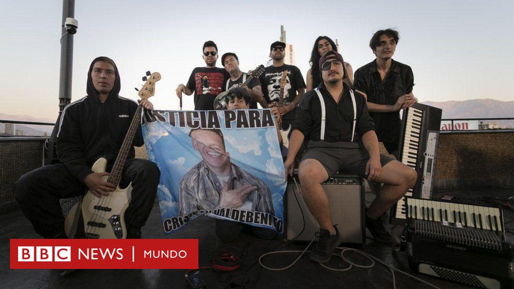 Los músicos chilenos que quedaron ciegos en las protestas del estallido social y ahora cantan contra la violencia policial en un país dividido por el tema