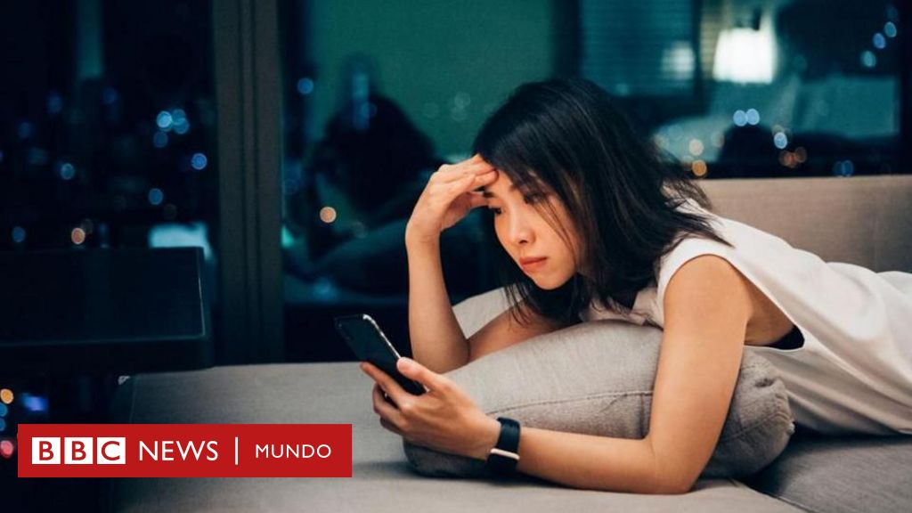 "DeepSeek hizo que me saltaran las lágrimas": los jóvenes chinos que buscan terapia psicológica en la inteligencia artificial